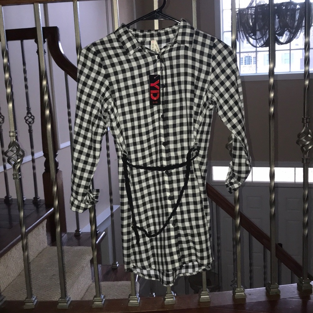 Checker dress with a belt